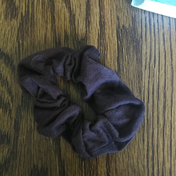 Neutral color scrunchies - Picture 3 of 3